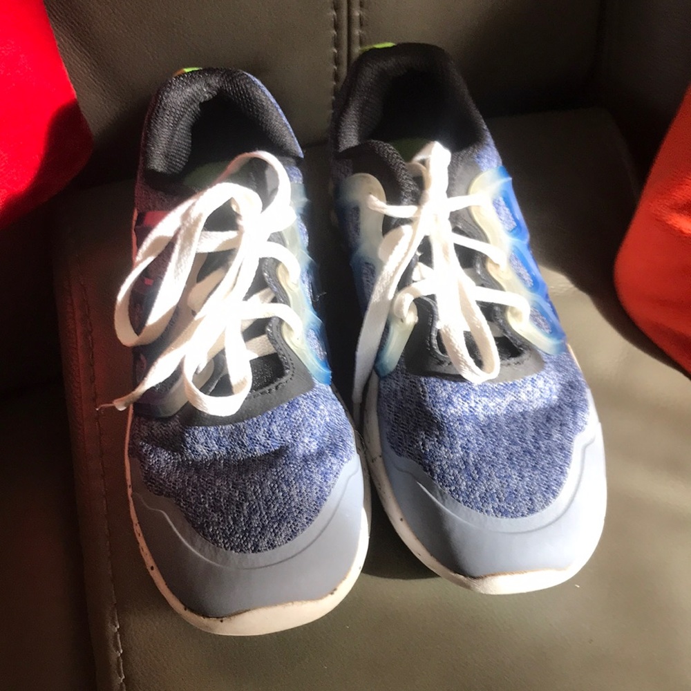 All In Motion Size 6 Boys Shoes
